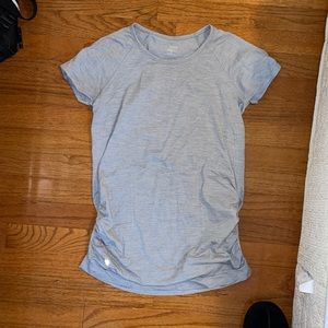 Athleta fitted t shirt